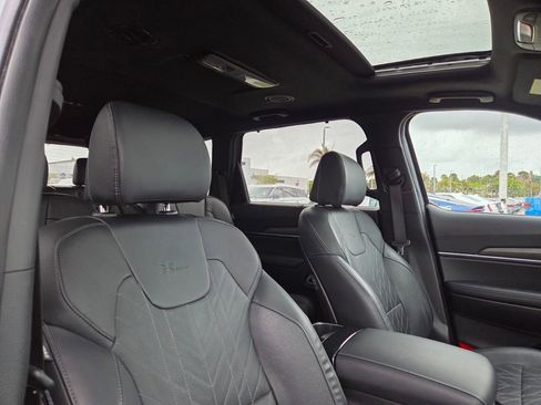 Used 2023 Kia Telluride EX X-Line image 11