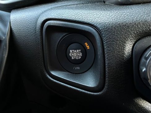 Used 2025 Jeep Wrangler Unlimited Sport AWD/4WD image 24