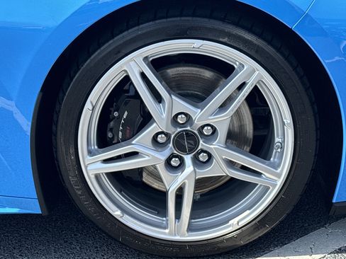 Used 2021 Chevrolet Corvette Stingray Premium Conv w/ Z51 Performance Package image 13