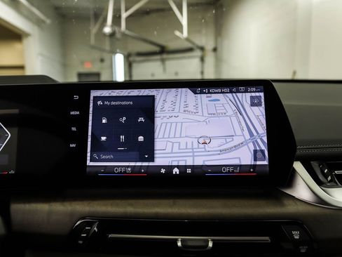 Used 2025 BMW X1 xDrive28i w/ Technology Package image 16