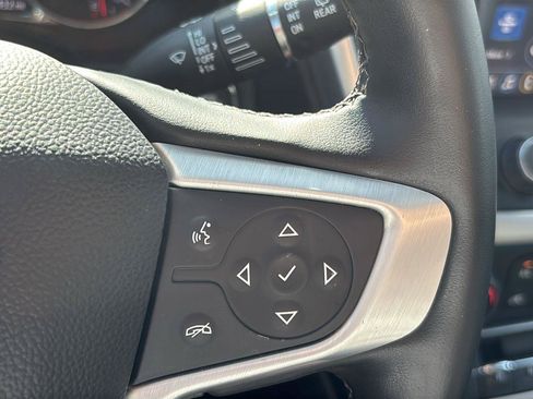 Certified 2023 GMC Acadia SLT w/ Technology Package FWD image 30