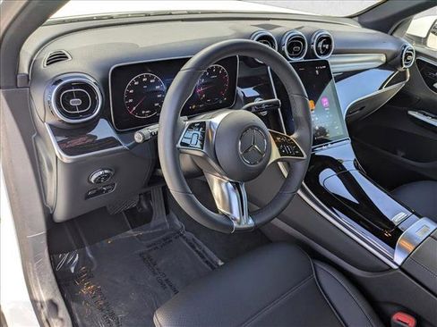 Used 2026 Mercedes-Benz GLC 300 4MATIC image 11