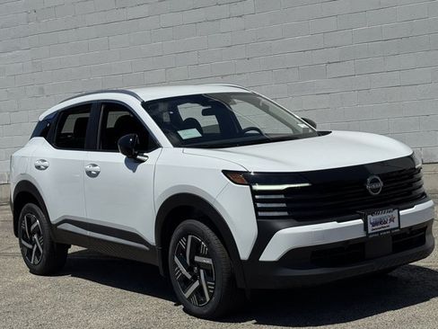 New 2026 Nissan Kicks SV FWD image 2