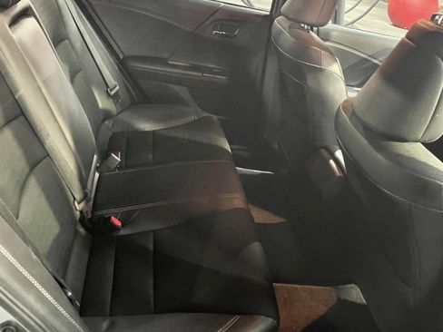 Used 2016 Honda Accord Sport image 5