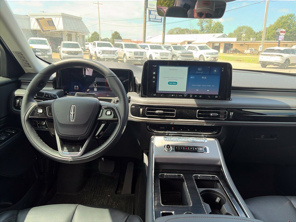 Used 2026 Lincoln Aviator AWD image 14