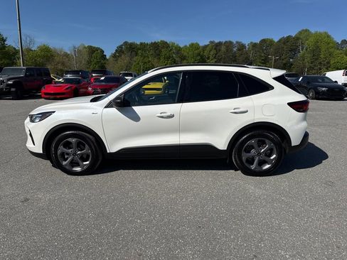 Used 2025 Ford Escape ST-Line w/ Equipment Group 301A image 2