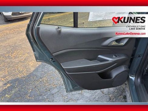 Used 2025 Chevrolet Trax LT image 16