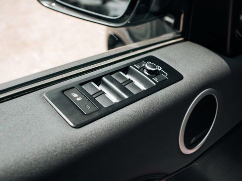 Used 2019 Land Rover Discovery HSE AWD/4WD image 23