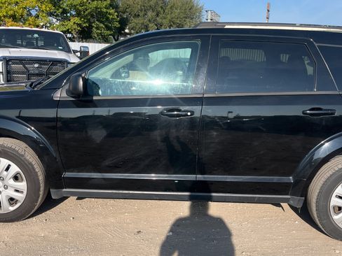 Used 2018 Dodge Journey SE image 8