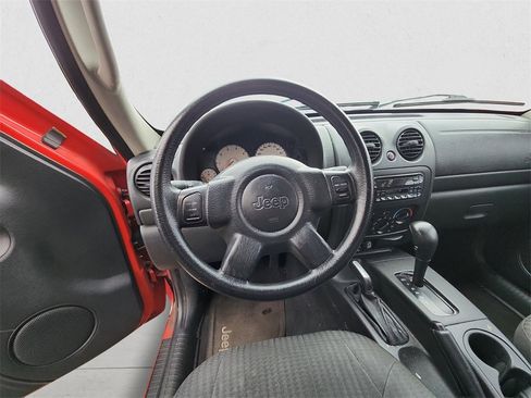 Used 2002 Jeep Liberty Sport image 8