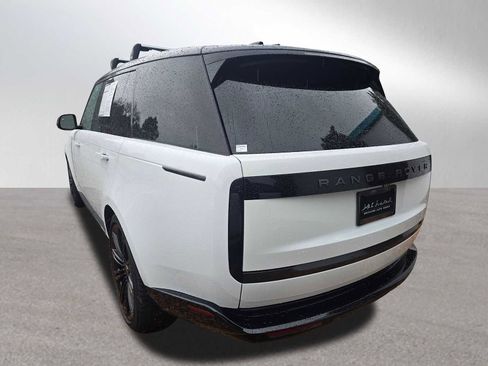 Used 2024 Land Rover Range Rover Long Wheelbase SE image 3