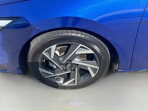 Used 2025 Hyundai Elantra Sport FWD image 33