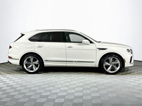 Used 2025 Bentley Bentayga AWD/4WD image 5