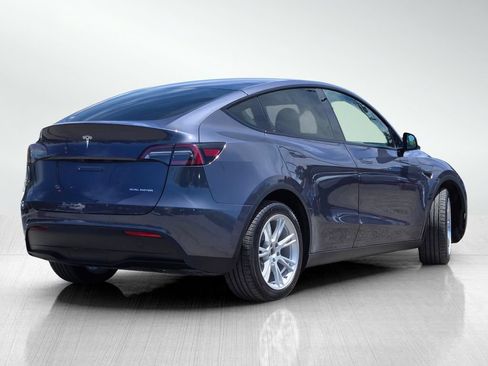 Used 2023 Tesla Model Y Long Range AWD/4WD image 5