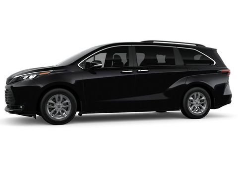 New 2026 Toyota Sienna XLE image 3