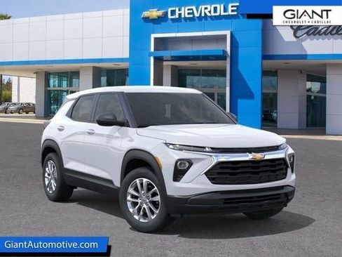 New 2026 Chevrolet TrailBlazer LS FWD image 2