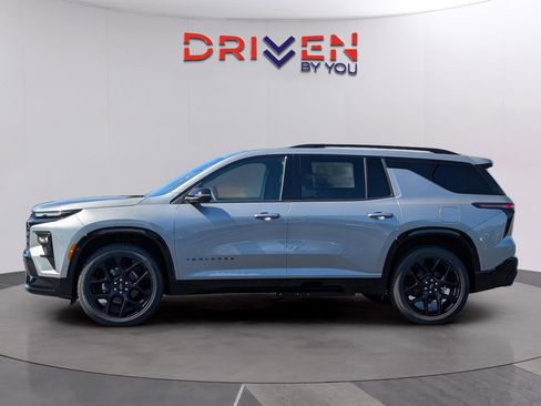New 2026 Chevrolet Traverse RS FWD image 2