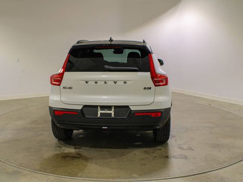 New 2026 Volvo XC40 B5 Ultra w/ Climate Package image 4