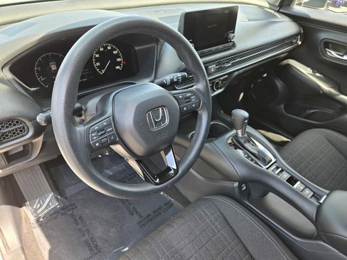 Certified 2023 Honda HR-V LX image 12