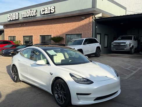 Used 2020 Tesla Model 3 Standard Range image 2