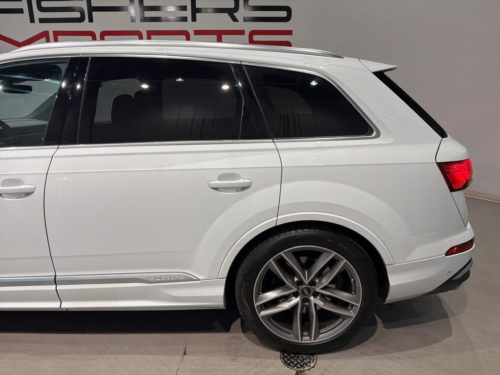Used 2025 Audi SQ7 Prestige AWD/4WD image 6