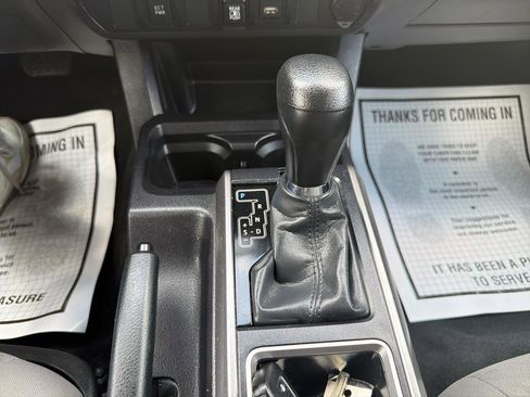 Used 2023 Toyota Tacoma SR5 AWD/4WD image 24
