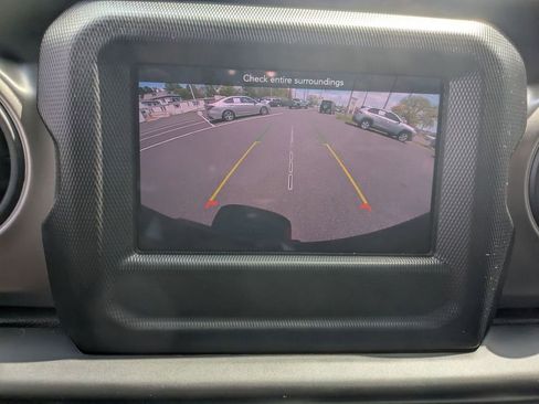 Used 2022 Jeep Wrangler Unlimited Sport AWD/4WD image 17