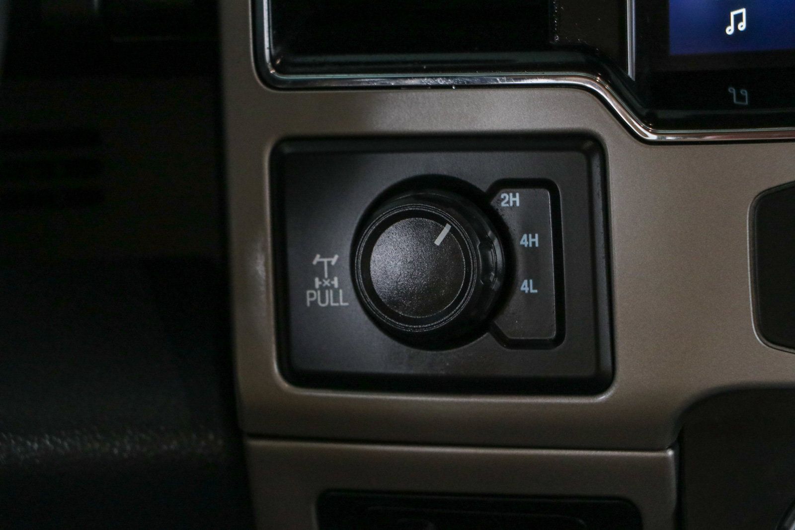Used 2022 Ford F250 Lariat w/ Lariat Value Package AWD/4WD image 22
