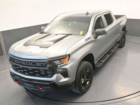 Used 2024 Chevrolet Silverado 1500 Custom Trail Boss w/ LPO, Dark Essentials Package image 46