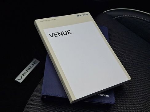 Used 2026 Hyundai Venue SEL image 28