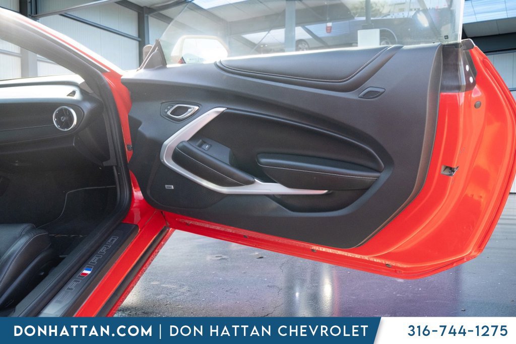Used 2017 Chevrolet Camaro LT RWD image 21