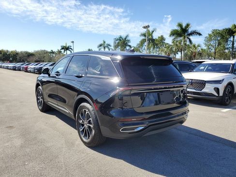 New 2026 Lincoln Nautilus Premier AWD/4WD image 3