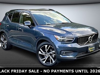 Used 2022 Volvo XC40 T5 R-Design