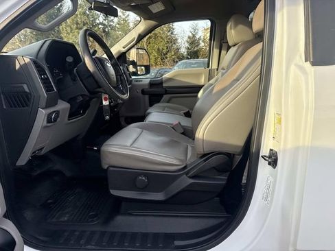 Used 2019 Ford F250 XL w/ STX Appearance Package image 19