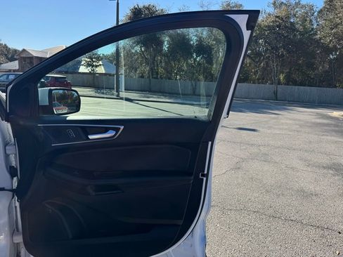 Used 2024 Ford Edge SEL image 32