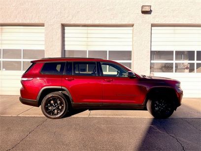 Used 2024 Jeep Grand Cherokee L Laredo