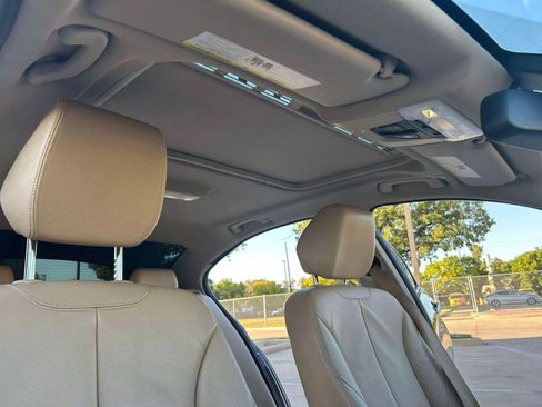 Used 2014 BMW 320i xDrive Sedan image 21