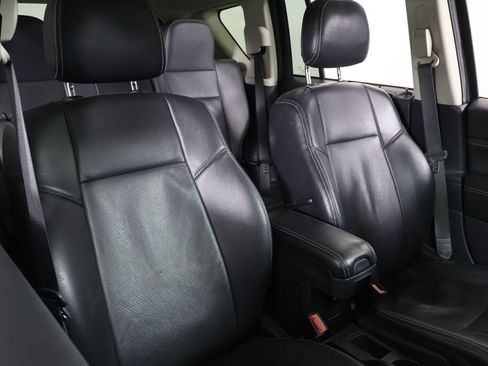 Used 2016 Jeep Compass High Altitude image 24