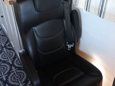 Used 2022 Mercedes-Benz Sprinter 2500 w/ Parking Package image 16