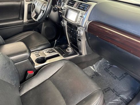 Used 2015 Toyota 4Runner Limited image 31