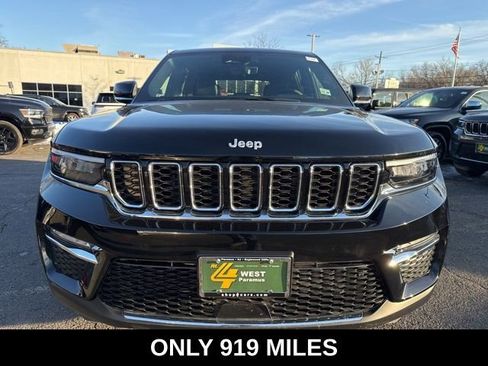 Used 2025 Jeep Grand Cherokee Limited w/ MOPAR Finishing Package image 2