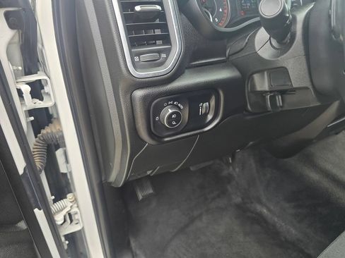Used 2025 RAM 2500 Big Horn AWD/4WD image 22