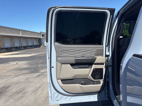 Used 2026 Ford F250 Platinum w/ Platinum Plus Package AWD/4WD image 18