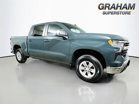 Used 2025 Chevrolet Silverado 1500 LT image 1