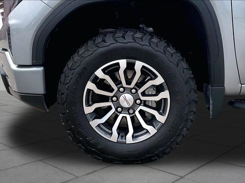 Used 2023 GMC Sierra 1500 AT4 w/ AT4 Preferred Package AWD/4WD image 10