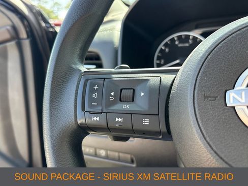 Used 2023 Nissan Rogue S AWD/4WD image 8