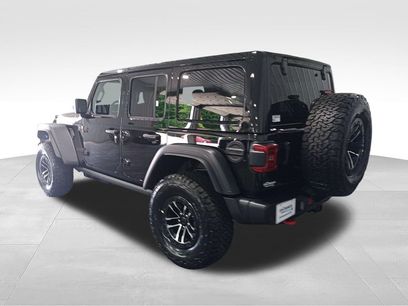 New 2026 Jeep Wrangler Unlimited Rubicon w/ Xtreme 35 Tire Package