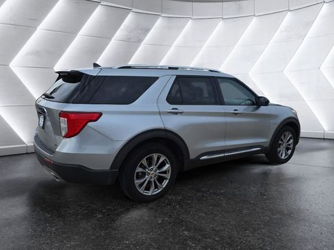 Used 2022 Ford Explorer Limited image 5