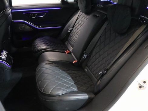 Used 2023 Mercedes-Benz S 580 4MATIC Sedan w/ AMG Line image 19