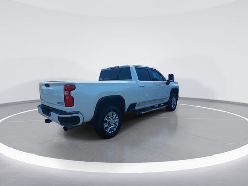 Used 2024 Chevrolet Silverado 2500 High Country w/ High Country Premium Package AWD/4WD image 8